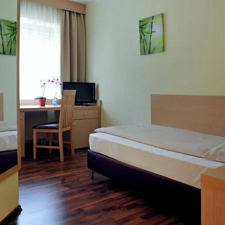 Tannenhof Hotel 3*